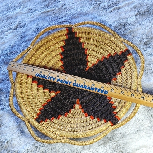 Handwoven Woven Wicker Rustic Rolled African Flower Design Serving Basket - Picture 8 of 9